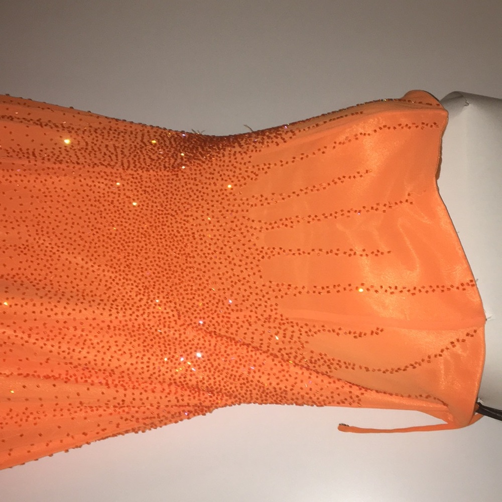 Prom dress - Picture 2 of 4